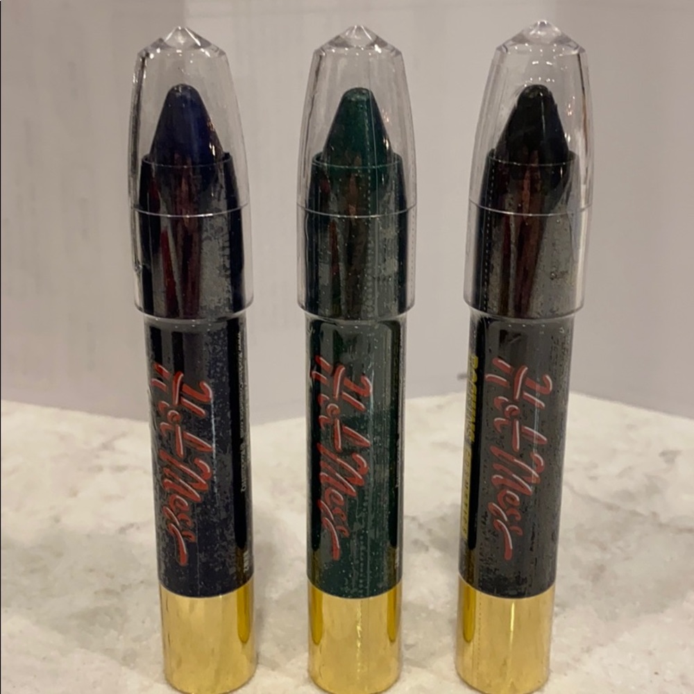 Rockins cosmetics hot mess Threesome